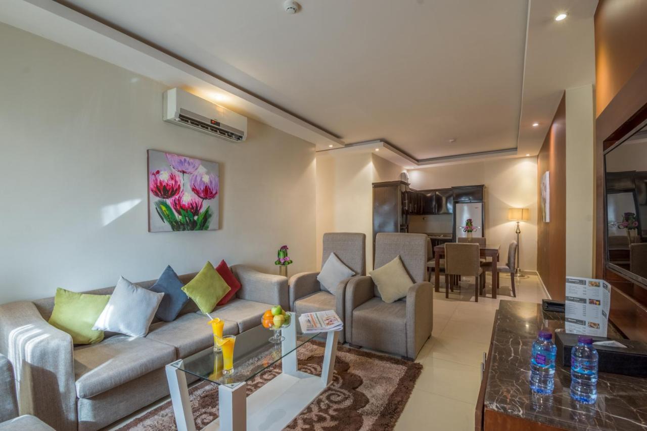 Al Muhaidb Jarir - Al Malaz Riyadh Exteriör bild